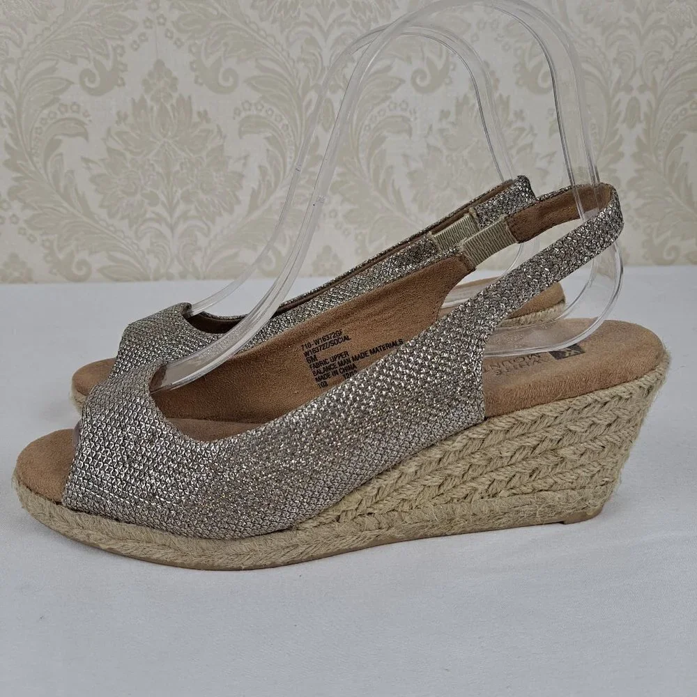 White Mountain Size 6M Gold Glitter Fabric Upper Sandals Wedge Heel Espadrille